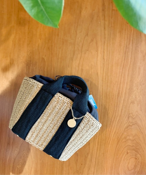 Via Demizon(ビアデミゾン)の「WEB限定 バケツ形カゴバッグ(かごバッグ・レディース・ブラック/グレー・フリー)」の17枚目の写真