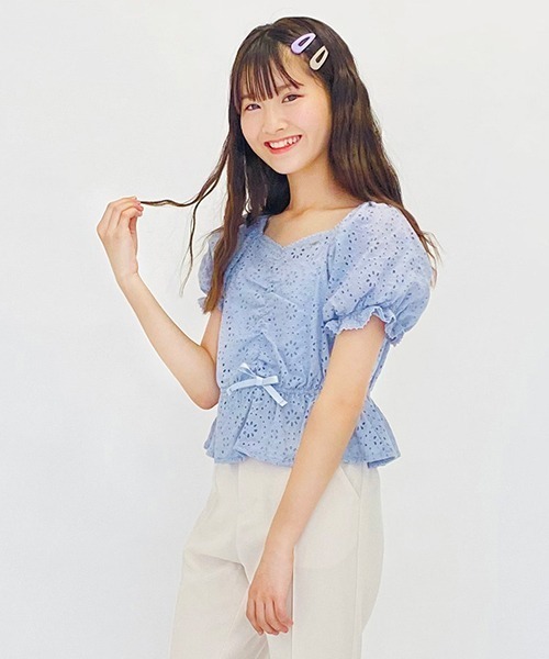mezzo piano Junior（メゾピアノジュニア）の「ドロストレースブラウス