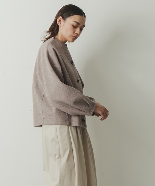 Kelen（ケレン）の「「KELEN / ケレン」ダブルフェイスボトルネックショートコート”BENNA”（ダウンジャケット/コート・レディース・ブラック/モカ/ライトベージュ・S/M）」の9枚目の写真