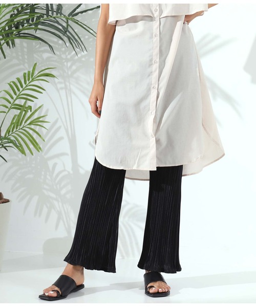 Alluge（アルージュ）の「フレアープリーツパンツ（その他パンツ・レディース・ブラック/グレイッシュベージュ/グレー・FREE）」の2枚目の写真