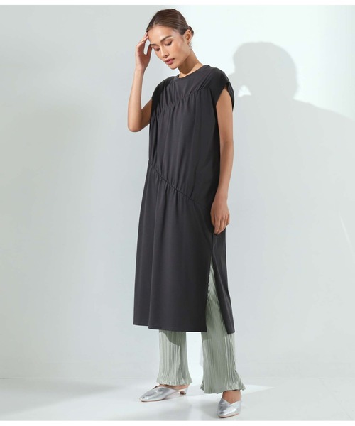 Alluge（アルージュ）の「フレアープリーツパンツ（その他パンツ・レディース・ブラック/グレイッシュベージュ/グレー・FREE）」の9枚目の写真