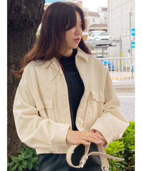 EVRIS（エヴリス）の「コーデュロイショートブルゾン【セットアップ着用可能】（ブルゾン・レディース・ブラック/ブラウン/アイボリー・FREE）」の2枚目の写真