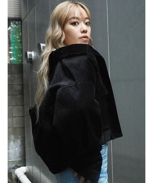 EVRIS（エヴリス）の「コーデュロイショートブルゾン【セットアップ着用可能】（ブルゾン・レディース・ブラック/ブラウン/アイボリー・FREE）」の20枚目の写真