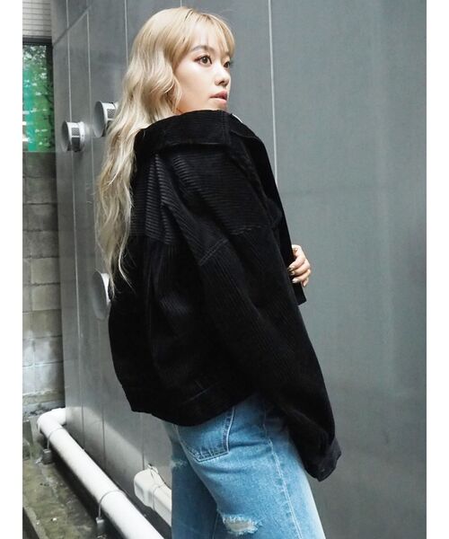 EVRIS（エヴリス）の「コーデュロイショートブルゾン【セットアップ着用可能】（ブルゾン・レディース・ブラック/ブラウン/アイボリー・FREE）」の21枚目の写真