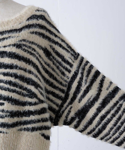 Happy John(ハッピージョン)の「shaggy zebra knit/シャギーゼブラニット(ニット/セーター・レディース・チャコールグレー/アイボリー・FREE)」の15枚目の写真