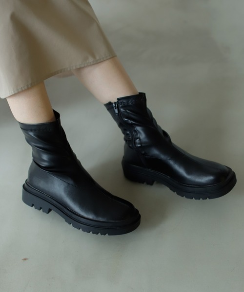 Birthday room(バースデイルーム)の「プラットフォームチェルシーブーツ(ブーツ・レディース・ブラック・LARGE/MEDIUM)」の3枚目の写真