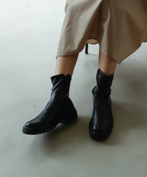 Birthday room(バースデイルーム)の「プラットフォームチェルシーブーツ(ブーツ・レディース・ブラック・LARGE/MEDIUM)」の5枚目の写真