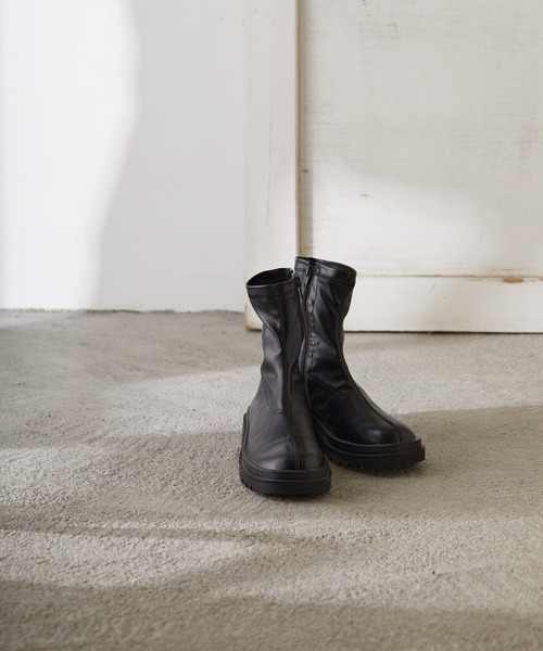 Birthday room(バースデイルーム)の「プラットフォームチェルシーブーツ(ブーツ・レディース・ブラック・LARGE/MEDIUM)」の17枚目の写真