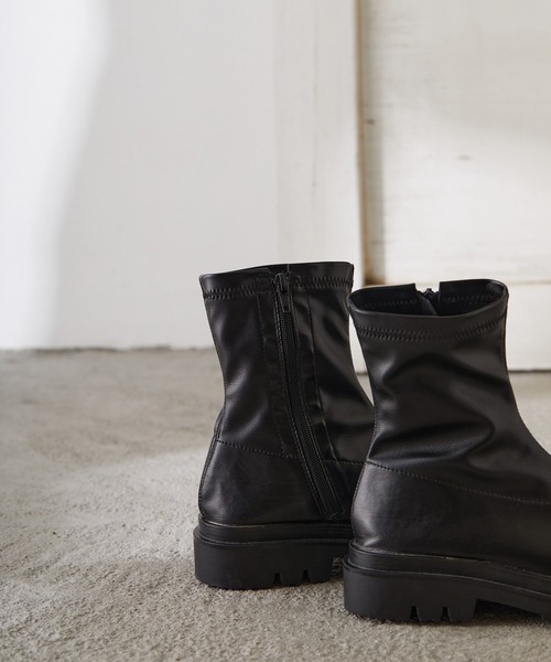Birthday room(バースデイルーム)の「プラットフォームチェルシーブーツ(ブーツ・レディース・ブラック・LARGE/MEDIUM)」の18枚目の写真