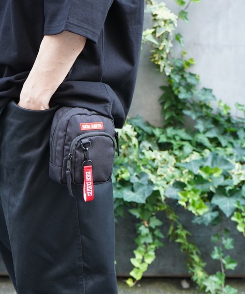 BEN DAVIS（ベンデイビス）の「《BEN DAVIS》DAYPACK POUCH（ポーチ・レディース・ブラック×ブラック/ブラック×レッド/ブラック×パープル・FREE）」の9枚目の写真