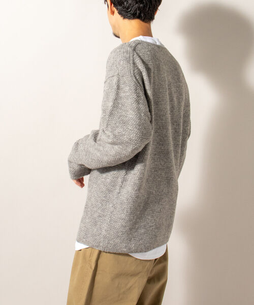 GLOSTER（グロスター）の「【GLOSTER/グロスター】アルパカ混 プルオーバーニット クルーネック（ニット/セーター・メンズ・ブラック/ダークブラウン/グレー・MEDIUM/LARGE）」の6枚目の写真