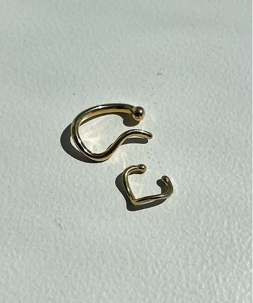 apres jour mignon(アプレジュールミニョン)の「【apresjour mignon×ARIAZ】変形イヤカフ2SET(イヤーカフ・レディース・シルバー/ゴールド・ONESIZE)」の3枚目の写真