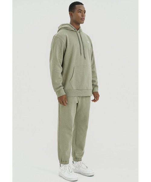 FCMM(エフシーエムエム)の「CLUB ESSENTIAL HOODIE/クラブエッセンシャルフーディー(パーカー・メンズ・グレー/レッド/ダークグリーン/ブルー/ブラック/ライラック/オレンジ/アイボリー/ライトグリーン/ブルーグレー/ワインレッド・SMALL/MEDIUM/X-LARGE/LARGE)」の18枚目の写真