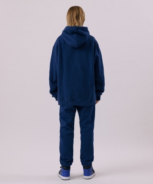 ★関税込★FCMM★CLUB ESSENTIAL HOODI.E★パーカー★ FCMM（エフシーエムエム）の「CLUB ESSENTIAL HOODIE/クラブ