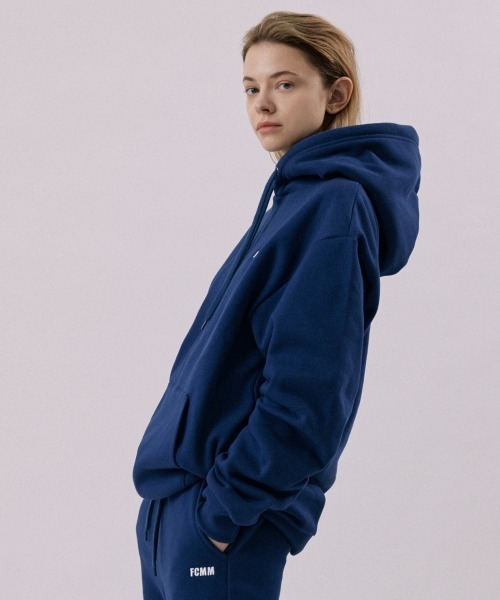 FCMM（エフシーエムエム）の「CLUB ESSENTIAL HOODIE/クラブ