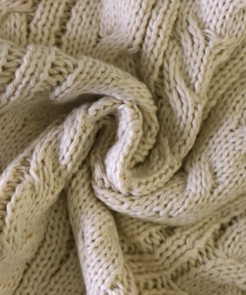 select MOCA（セレクトモカ）の「ハイネックループショルダーショートニット（ニット/セーター・レディース・ブラック/アイボリー/テラコッタ/グリーン・FREE）」の7枚目の写真