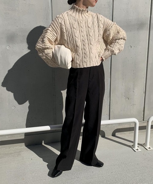 select MOCA（セレクトモカ）の「ハイネックループショルダーショートニット（ニット/セーター・レディース・ブラック/アイボリー/テラコッタ/グリーン・FREE）」の9枚目の写真