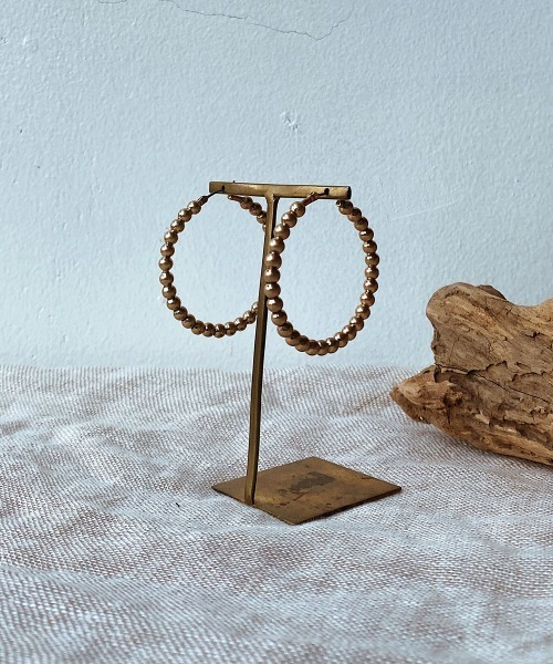 emouv by est（エモーヴバイエスト）の「emouv by est ゴールドフープボールピアス（ピアス（両耳用）・レディース・ゴールド・FREE）」の6枚目の写真