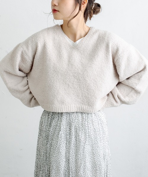 PUAL CE CIN(ピュアルセシン)の「モール糸ショートプルオーバー(ニット/セーター・レディース・グレー/ブルー/ライトベージュ・FREE)」の2枚目の写真