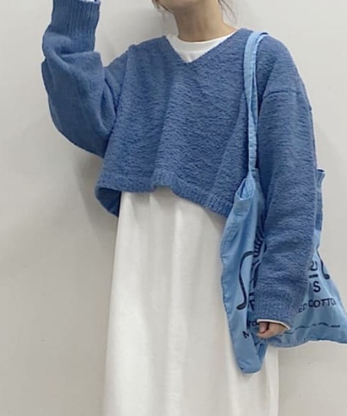 PUAL CE CIN(ピュアルセシン)の「モール糸ショートプルオーバー(ニット/セーター・レディース・グレー/ブルー/ライトベージュ・FREE)」の3枚目の写真