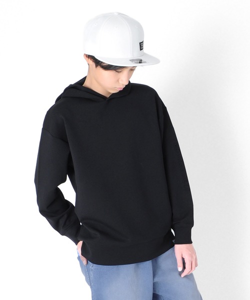 GLAZOS(グラソス)の「ダンボールニット・ドロップショルダーエンボスロゴパーカー【セットアップ対応】(パーカー・キッズ・ブラック/サックスブルー/ライム/グレー・140cm/160cm/150cm/170cm/130cm)」の1枚目の写真