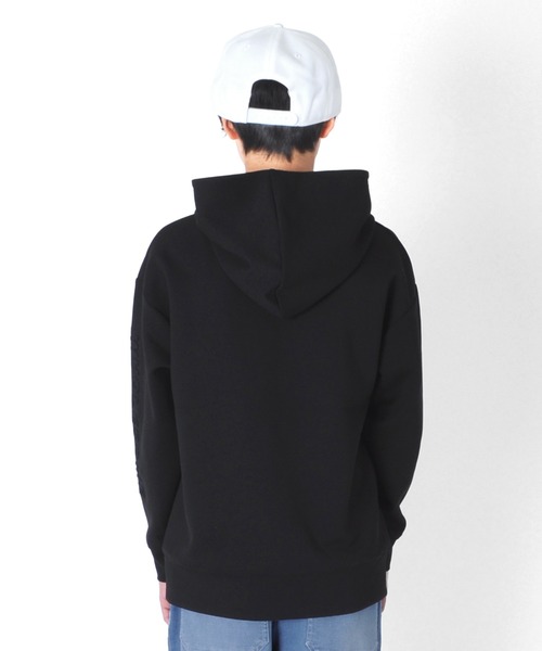 GLAZOS(グラソス)の「ダンボールニット・ドロップショルダーエンボスロゴパーカー【セットアップ対応】(パーカー・キッズ・ブラック/サックスブルー/ライム/グレー・140cm/160cm/150cm/170cm/130cm)」の13枚目の写真