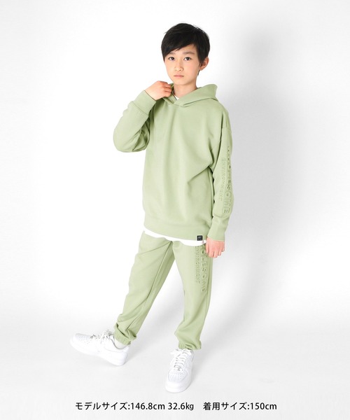 GLAZOS(グラソス)の「ダンボールニット・ドロップショルダーエンボスロゴパーカー【セットアップ対応】(パーカー・キッズ・ブラック/サックスブルー/ライム/グレー・140cm/160cm/150cm/170cm/130cm)」の18枚目の写真