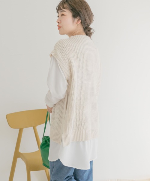 ITEMS URBANRESEARCH（アイテムズ アーバンリサーチ）の「フェイクレイヤードニット（ニット/セーター・レディース・ブラック/オフホワイト/グレー・FREE）」の2枚目の写真