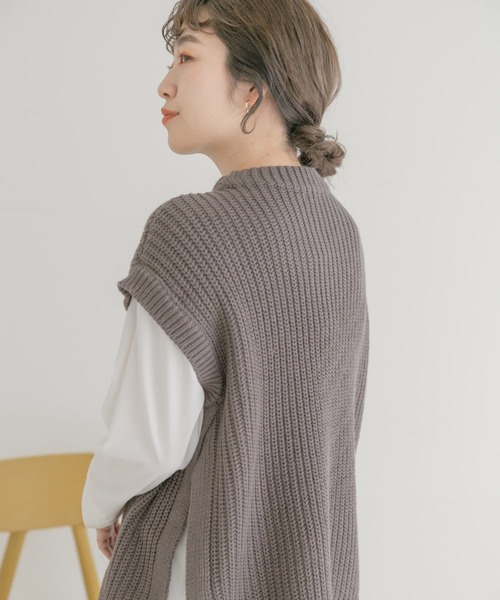 ITEMS URBANRESEARCH（アイテムズ アーバンリサーチ）の「フェイクレイヤードニット（ニット/セーター・レディース・ブラック/オフホワイト/グレー・FREE）」の9枚目の写真