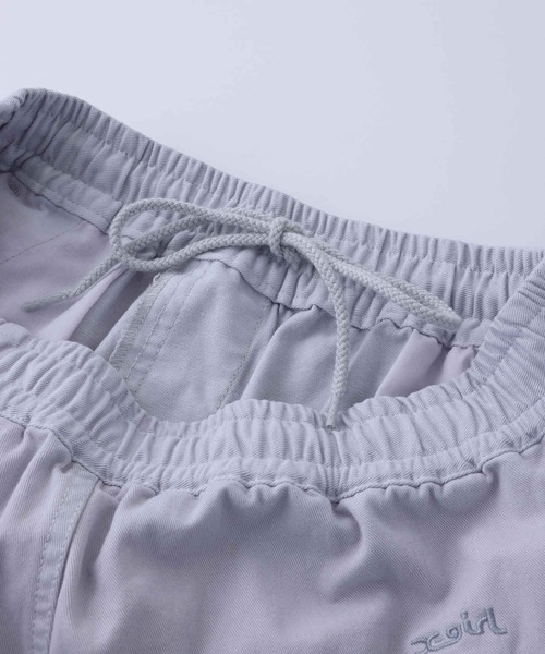X-girl(エックスガール)の「TWILL EASY HALF PANTS(その他パンツ・レディース・ライトグレー・XS/S/M)」の4枚目の写真