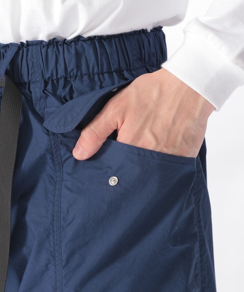 niko and...（ニコアンド）の「センターシームアーミーパンツ（カーゴパンツ・メンズ・ネイビー/オリーブ/スモーク・MEDIUM/LARGE）」の17枚目の写真