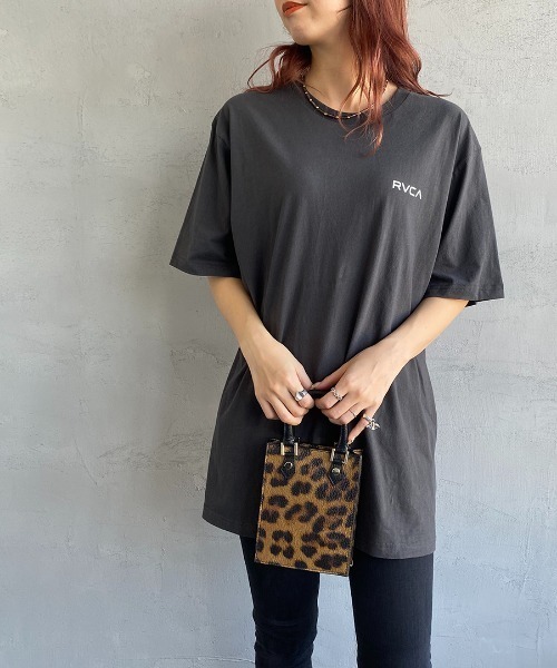 RVCA（ルーカ）の「[RVCA/ルーカ] MALTINATIONAL SLUB ST バックロゴプリントTシャツ（Tシャツ/カットソー・レディース・ブラック/オフホワイト・M/L）」の4枚目の写真