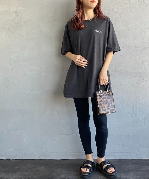RVCA（ルーカ）の「[RVCA/ルーカ] MALTINATIONAL SLUB ST バックロゴプリントTシャツ（Tシャツ/カットソー・レディース・ブラック/オフホワイト・M/L）」の14枚目の写真
