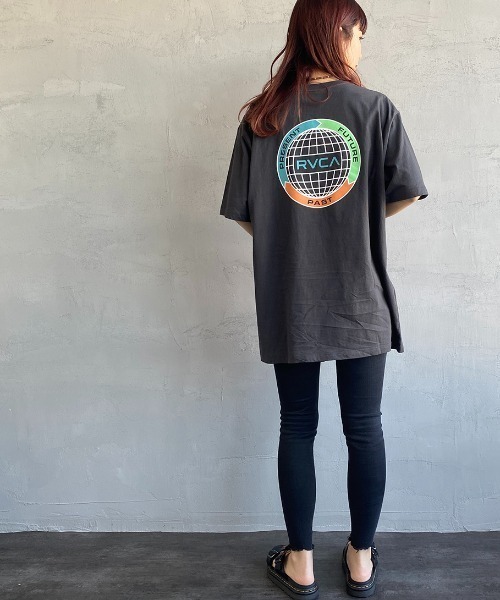 RVCA（ルーカ）の「[RVCA/ルーカ] MALTINATIONAL SLUB ST バックロゴプリントTシャツ（Tシャツ/カットソー・レディース・ブラック/オフホワイト・M/L）」の10枚目の写真