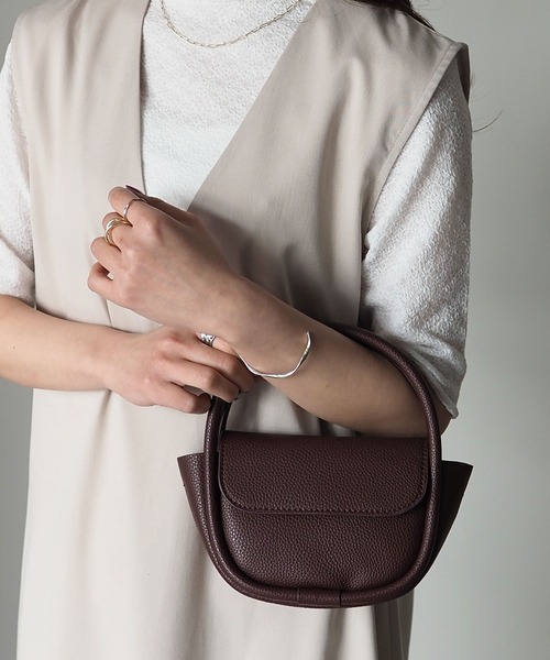 Riberry（リベリー）の「ミニラウンドハンドバッグ（ハンドバッグ・レディース・ダークブラウン/ブラック/ベージュ/ブラウン・FREE）」の3枚目の写真