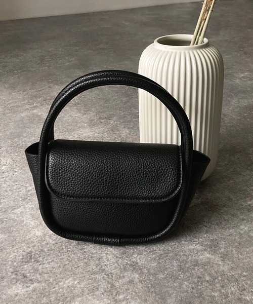 Riberry（リベリー）の「ミニラウンドハンドバッグ（ハンドバッグ・レディース・ダークブラウン/ブラック/ベージュ/ブラウン・FREE）」の2枚目の写真