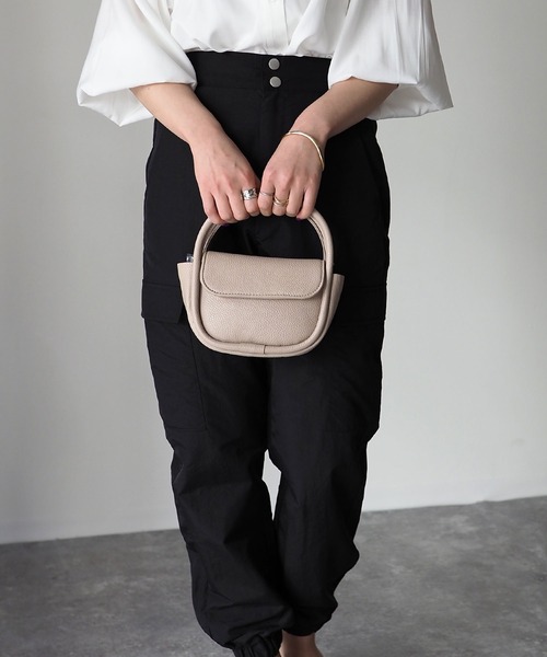 Riberry（リベリー）の「ミニラウンドハンドバッグ（ハンドバッグ・レディース・ダークブラウン/ブラック/ベージュ/ブラウン・FREE）」の6枚目の写真