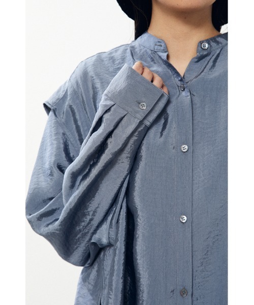 BLACK BY MOUSSY（ブラックバイマウジー）の「band collar satin shirt