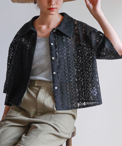 feepur(フェピュール)の「ハーフスリーブレースシャツ(シャツ/ブラウス・レディース・アイボリー/ブラック・MEDIUM)」の2枚目の写真