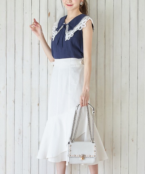 tocco closet(トッコ クローゼット)の「りぼん付きレース装飾ビックカラーノースリーブブラウス(Tシャツ/カットソー・レディース・ネイビー/オフホワイト・M)」の14枚目の写真