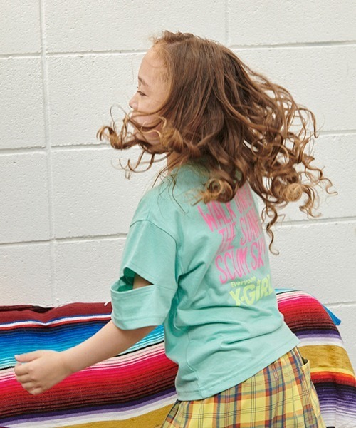 X-girl Stages(エックスガールステージス)の「袖アキロゴグラフィック半袖Tシャツ(Tシャツ/カットソー・キッズ・イエロー/ライトピンク/ライトグリーン・130cm/100cm/90cm/120cm/140cm/110cm)」の22枚目の写真