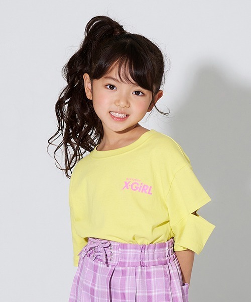 X-girl Stages(エックスガールステージス)の「袖アキロゴグラフィック半袖Tシャツ(Tシャツ/カットソー・キッズ・イエロー/ライトピンク/ライトグリーン・130cm/100cm/90cm/120cm/140cm/110cm)」の4枚目の写真