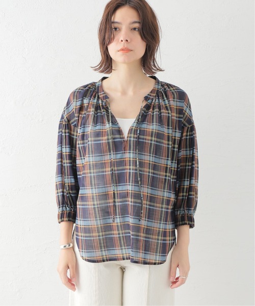Spick & Span(スピックアンドスパン)の「スラブチェックVカラー ブラウス(シャツ/ブラウス・レディース・ネイビー/グリーン・FREE)」の6枚目の写真
