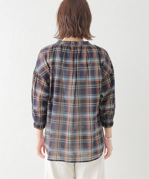 Spick & Span(スピックアンドスパン)の「スラブチェックVカラー ブラウス(シャツ/ブラウス・レディース・ネイビー/グリーン・FREE)」の13枚目の写真