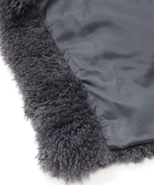 LAVEANGE（ラビアンジェ）の「フェイクファーベスト（ベスト・レディース・ブラック/グレー/モカ/アイボリー・LL/3L/M）」の17枚目の写真