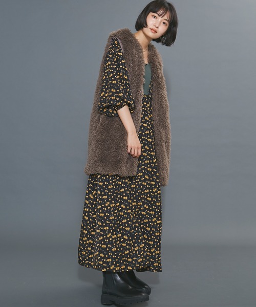 LAVEANGE（ラビアンジェ）の「フェイクファーベスト（ベスト・レディース・ブラック/グレー/モカ/アイボリー・LL/3L/M）」の14枚目の写真