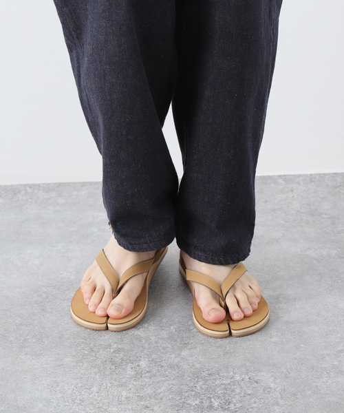 EL NIDO FLIPS(エルニドフリップス)の「【EL NIDO FLIPS for JOURNAL STANDARD】別注サンダル バックベルト(サンダル・メンズ・ベージュ系その他/ダークグリーン・38/40/42)」の4枚目の写真