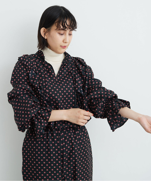 Dot＆Stripes CHILD WOMAN（ドットアンドストライプス　チャイルドウーマン）の「Cu/Coツイル花柄 フリルブラウス（シャツ/ブラウス・レディース・ピンク/ブラック・FREE）」の3枚目の写真
