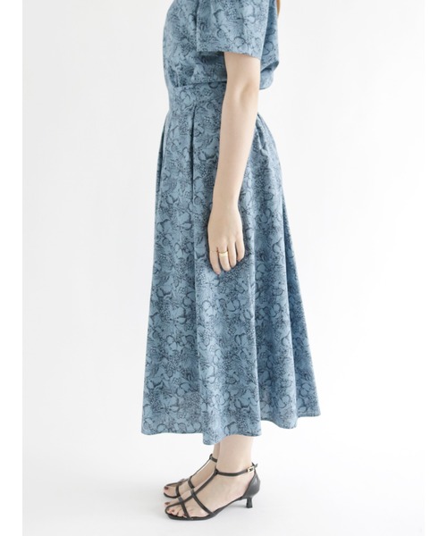 Te chichi（テチチ）の「フルーツ柄タックフレアスカート（スカート・レディース・イエロー/ブルー・ﾌﾘ-）」の4枚目の写真