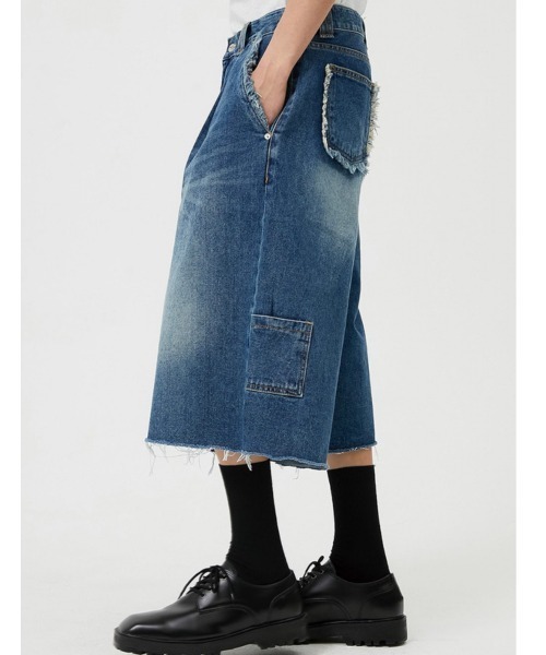 ESC STUDIO（イーエスシースタジオ）の「【ESC STUDIO/イーエスシースタジオ】washing denim culotte pants/ウォッシング デニム キュロットパンツ ジーンズ 切りっぱなしデニム（デニムパンツ・メンズ・ブルー・01/02）」の7枚目の写真